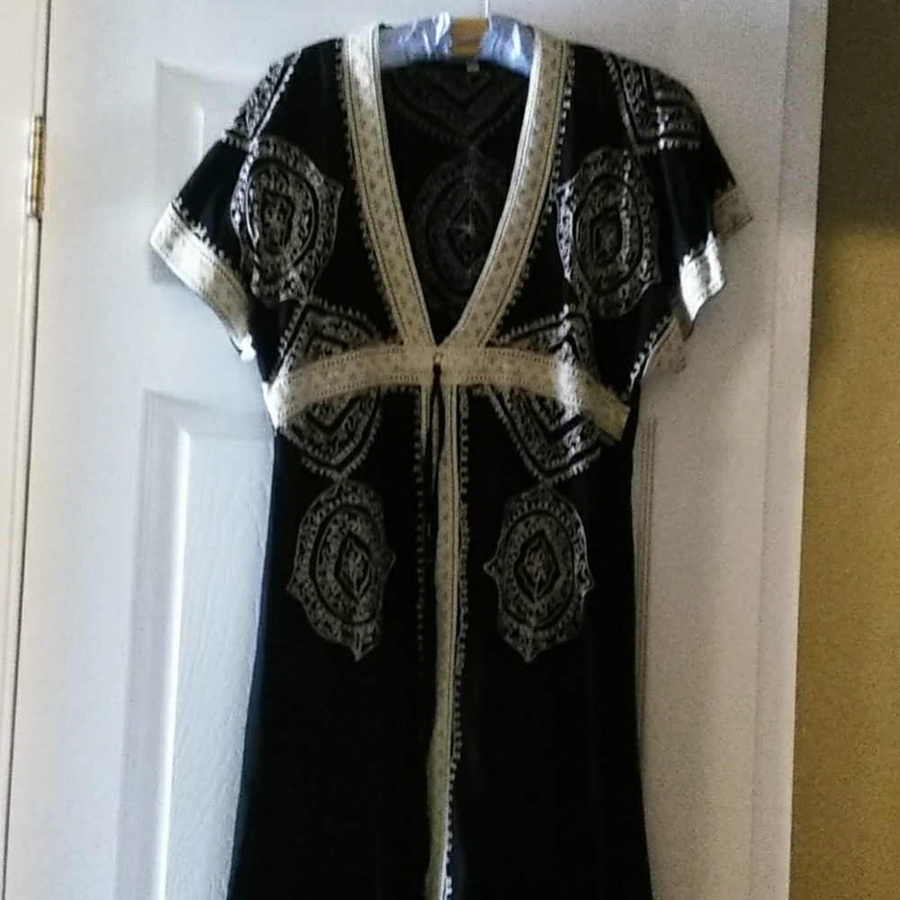 Embroidery black dress